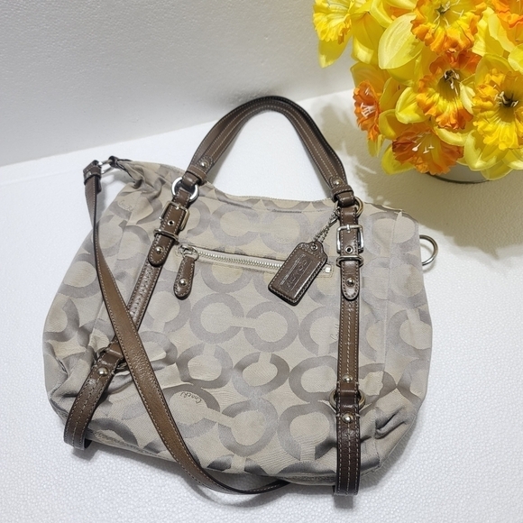 COACH MONOGRAM C TOTE - Picture 2 of 13